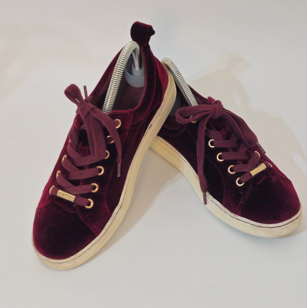 Earth Zag Velvet Womens Tennis Sneakers Lifestyle Sneakers Shoes Burgandy  8 B